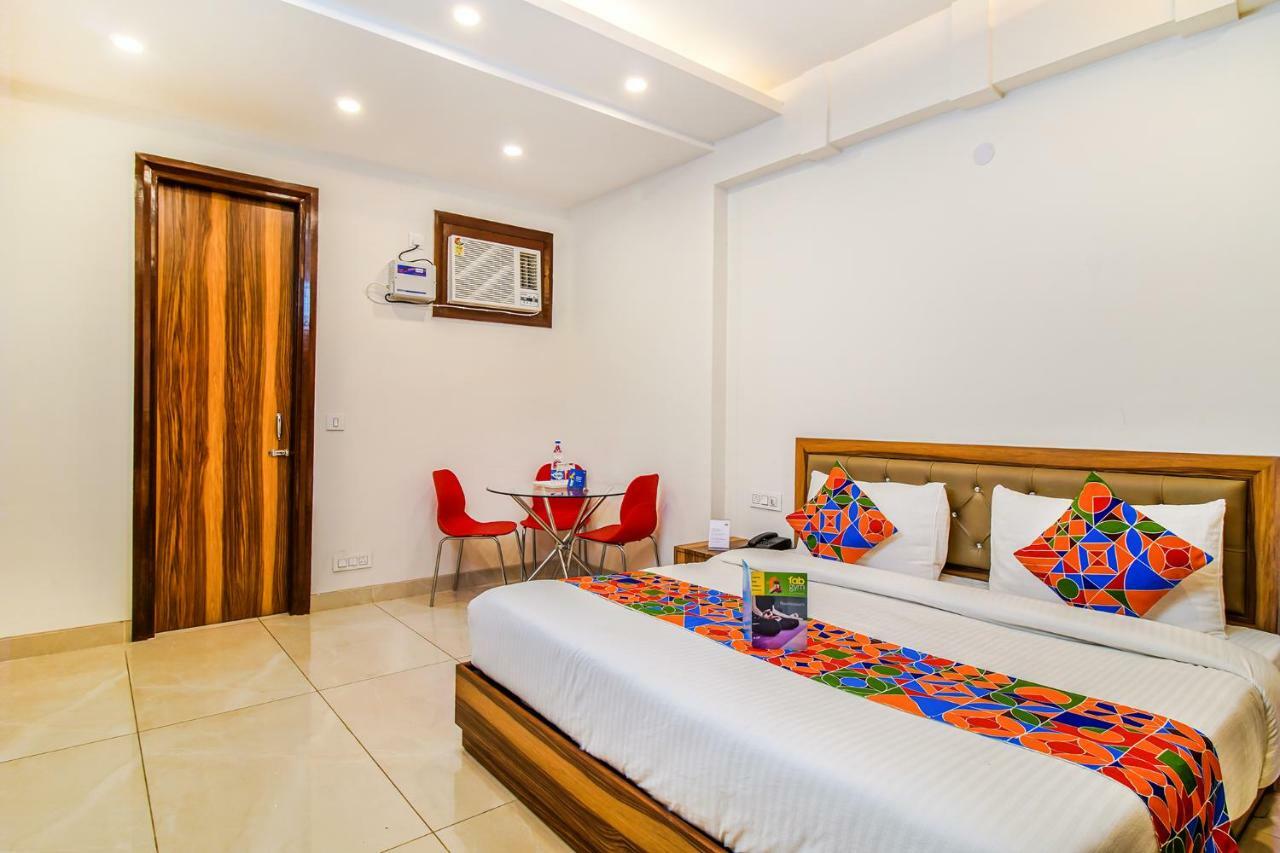 Fabhotel Kiara غورغاون المظهر الخارجي الصورة